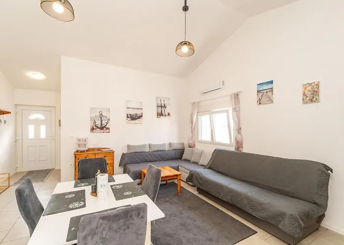 Gorgeous In With Wifi *