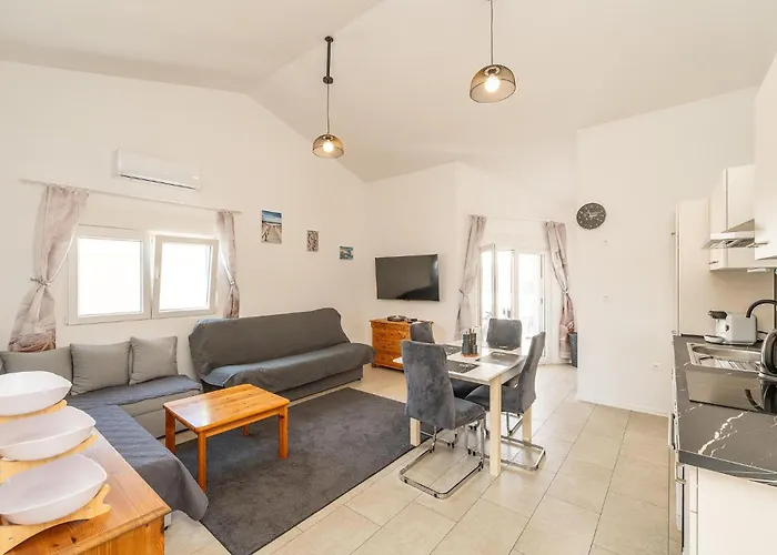 Gorgeous In With Wifi *