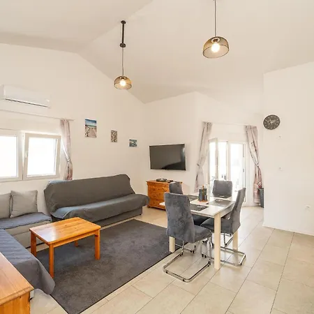 Gorgeous In With Wifi *